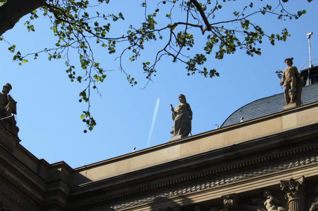 IMG_7771.JPG - Frankfurt Stock Exchange  http://en.wikipedia.org/wiki/Frankfurt_Stock_Exchange 