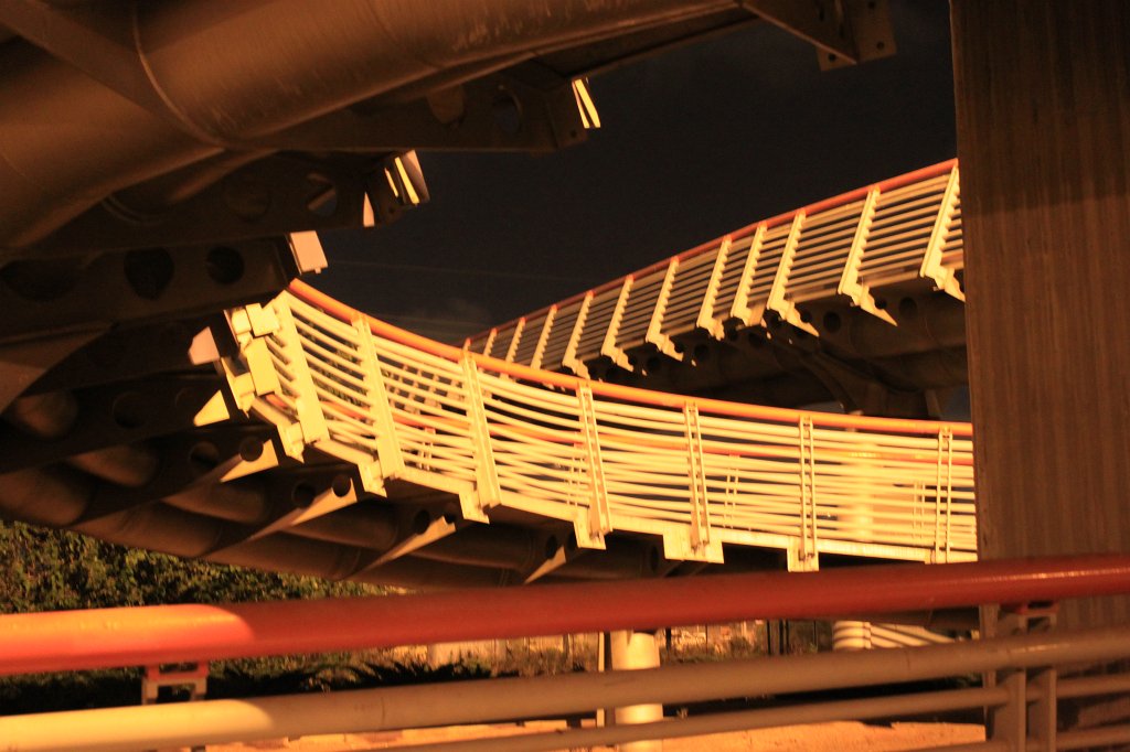 IMG_8705.JPG - Pedestrian bridge at Herzliya