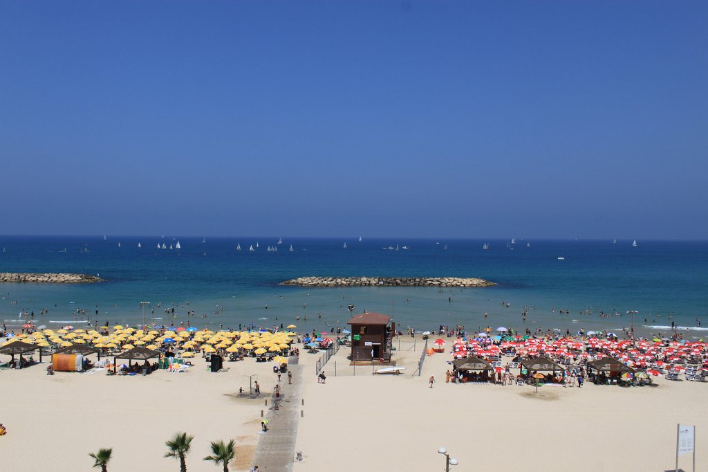 IMG_8903.JPG - Beach, blue sea and sails