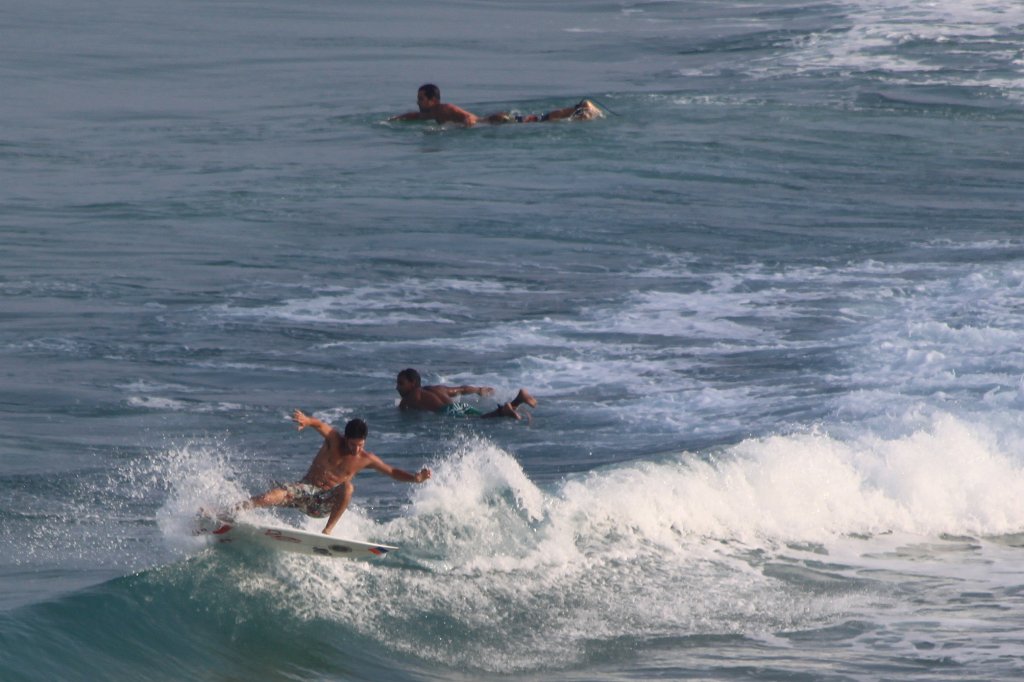 IMG_9007.JPG - Surfer