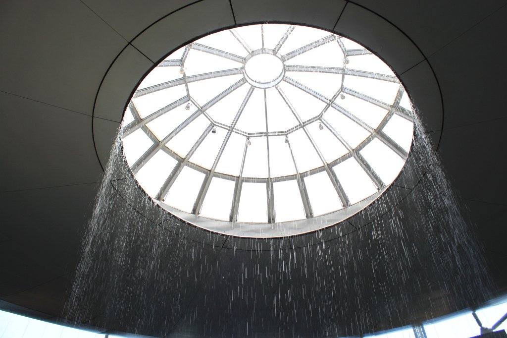 IMG_9139.JPG - Tel Aviv Ben Gurion Airport Fountain