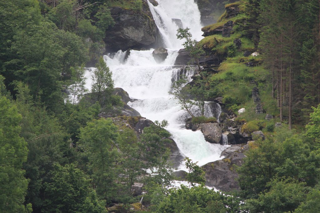 IMG_0046.JPG - Geirangelva river falls