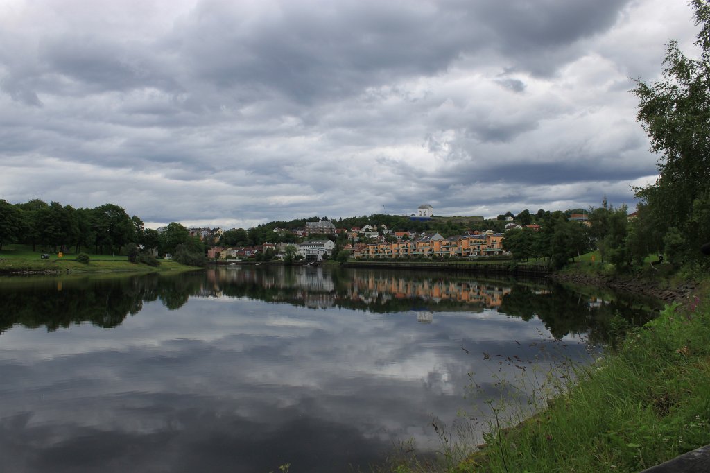 IMG_0176.JPG - Nidelva river mirror  http://en.wikipedia.org/wiki/Nidelva 
