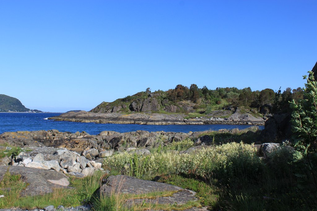 IMG_0316.JPG - Coastline outside the Atlantic Sea-Park  http://en.wikipedia.org/wiki/Atlantic_Sea-Park 