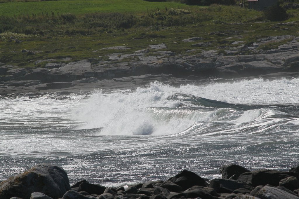 IMG_0386.JPG - Waves