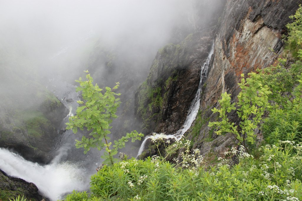 IMG_0436.JPG - Vøringsfossen  http://en.wikipedia.org/wiki/V%C3%B8ringfossen 