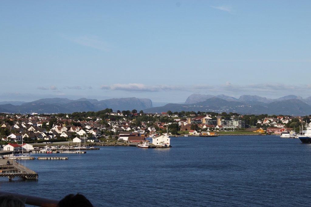 IMG_0711.JPG - Sea, City and Mountains