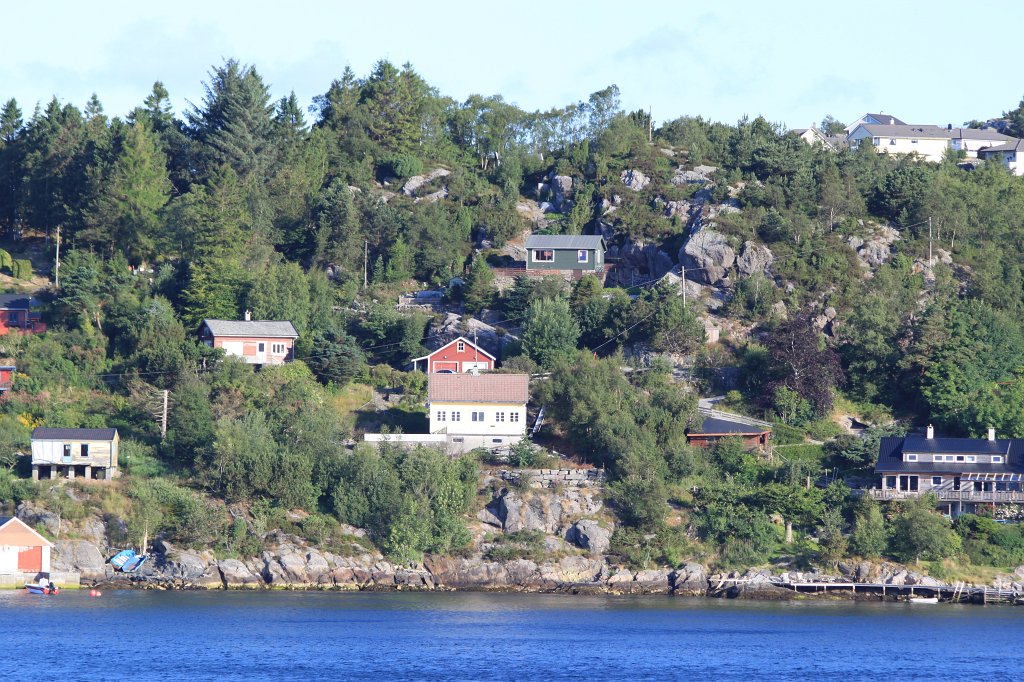 IMG_9594.JPG - Knarrevik  http://en.wikipedia.org/wiki/Knarrevik 