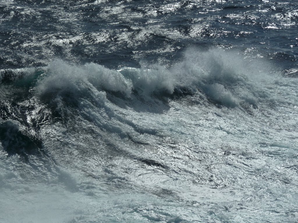 P1080424.JPG - Rough sea