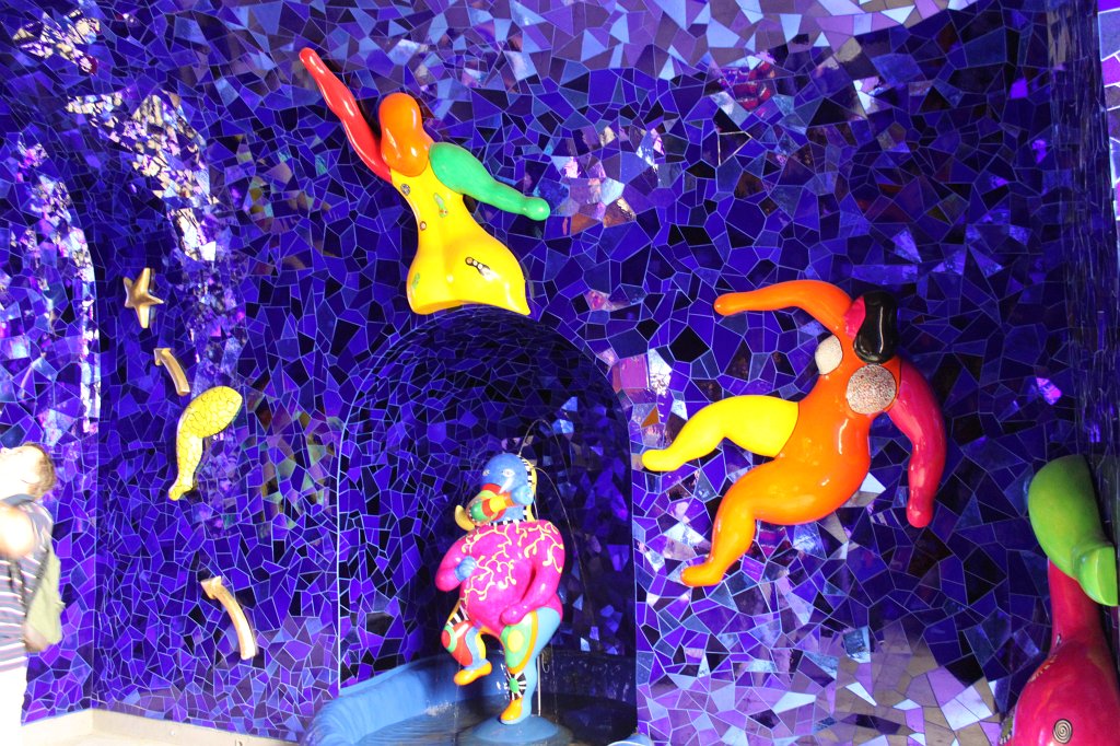 IMG_0849.JPG - Grotto by Niki de Saint Phalle  http://en.wikipedia.org/wiki/Niki_de_Saint_Phalle 