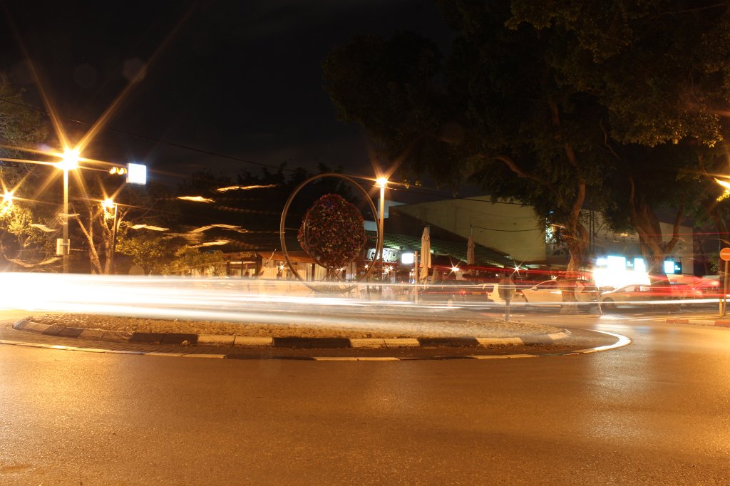 IMG_3586.JPG -  Herzeliya Pituah  (HaNasi-Keren Hayesod roundabout)