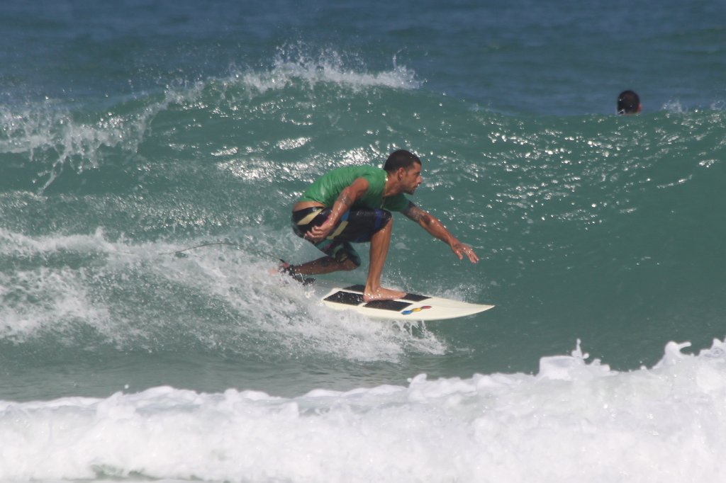 IMG_5199.JPG - Sun, waves and fun on the board