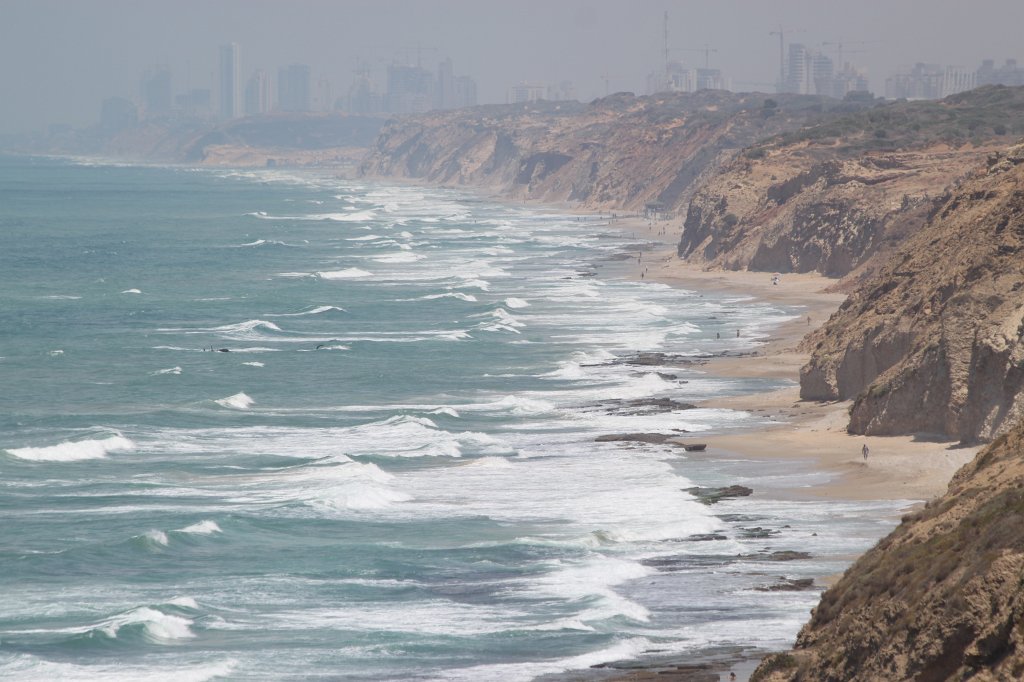 IMG_5306.JPG - Beach up to  Netanya 