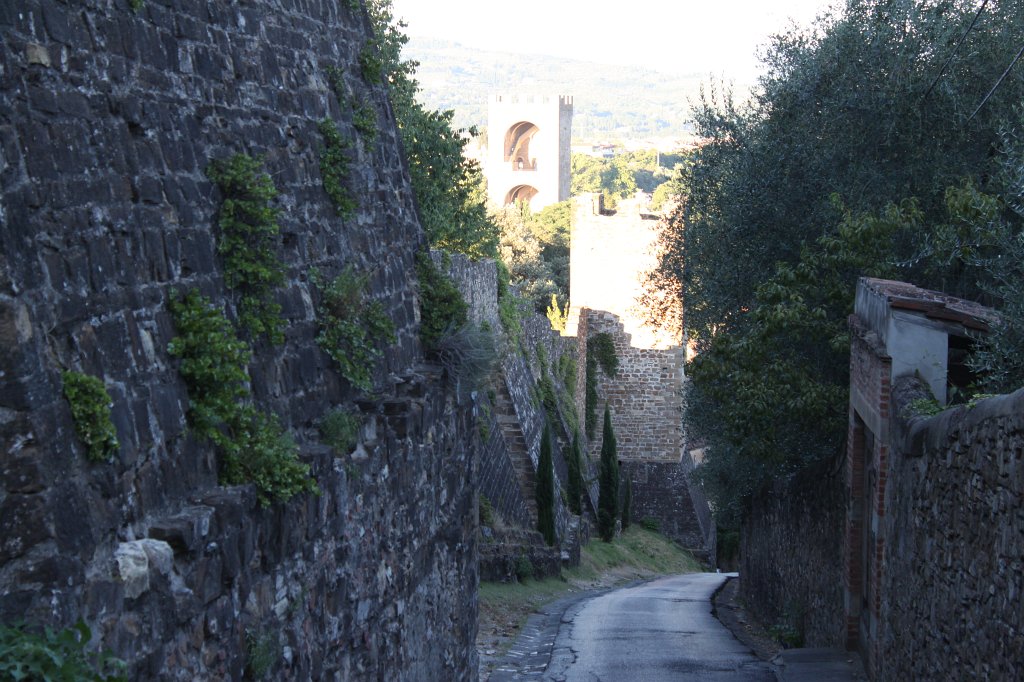 IMG_6048.JPG -  Florence  city wall at via di Belvedere