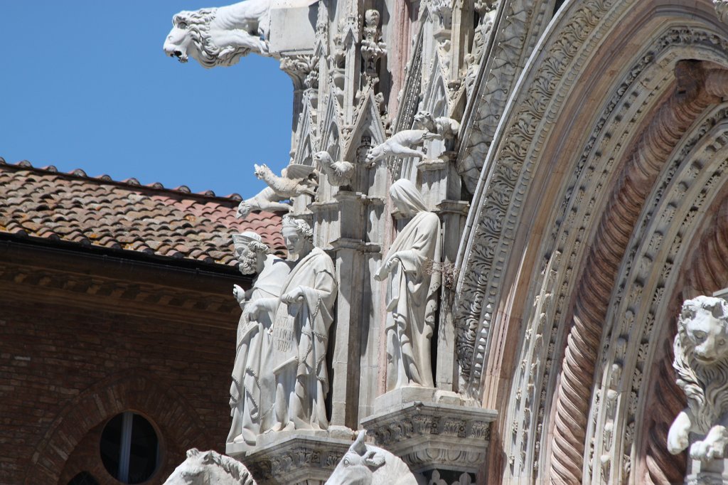 IMG_6198.JPG - Rich facade of the  Siena Cathedral 