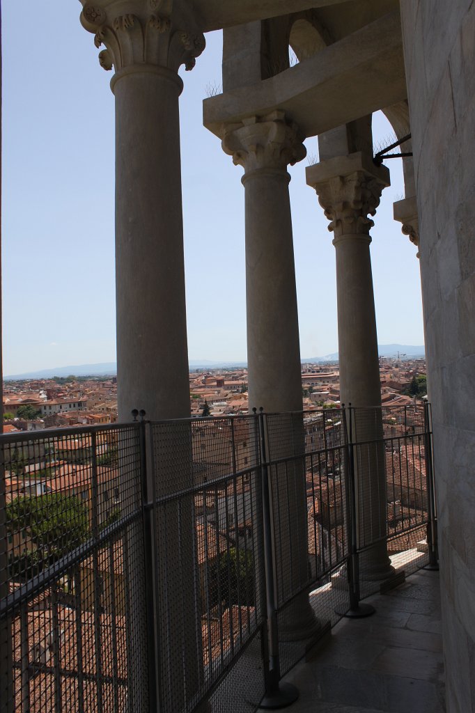 IMG_6373.JPG - Pillars of the  Campanile  overlooking  Pisa 