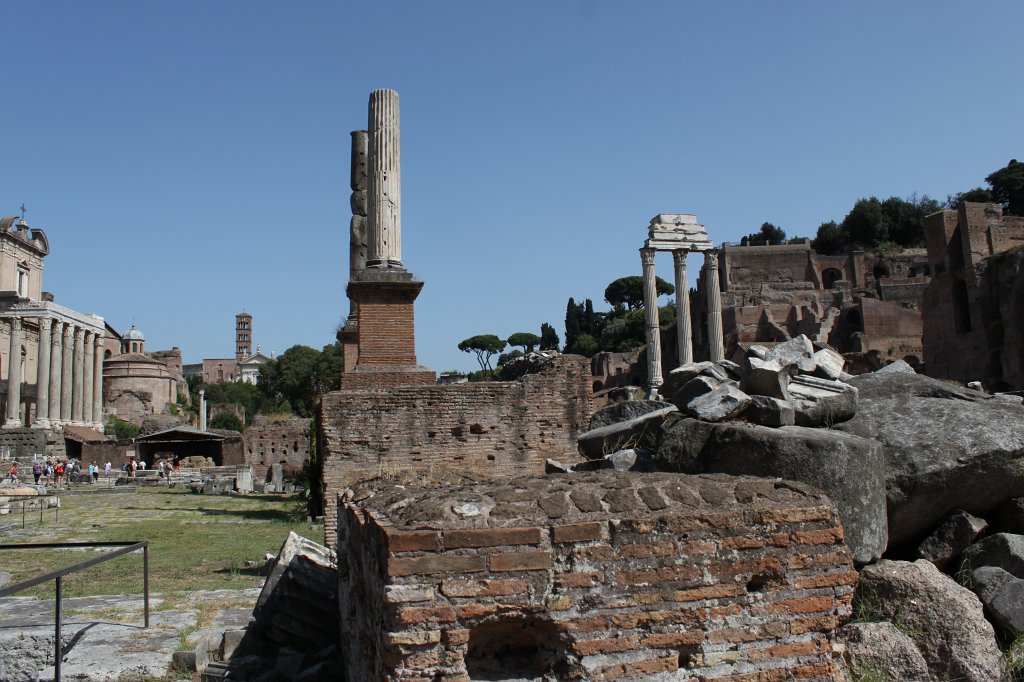 IMG_6700.JPG -  Forum Romanum  - Central Plaza