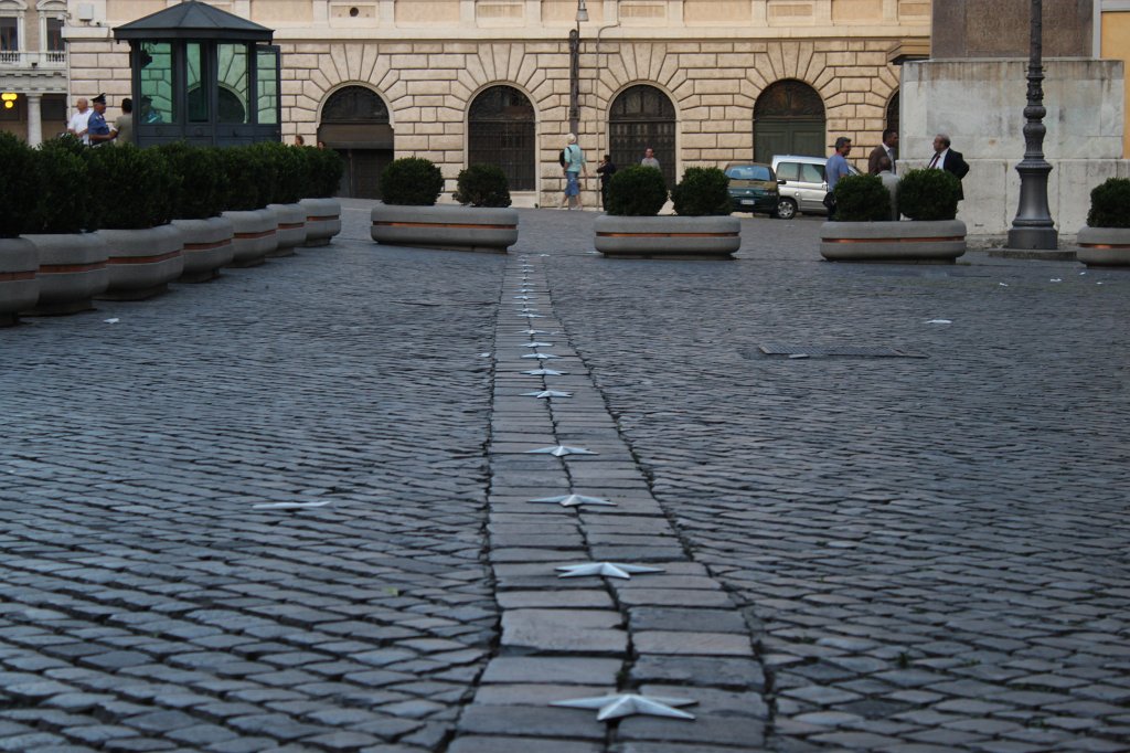 IMG_6856.JPG -  Piazza di Monte Citorio 