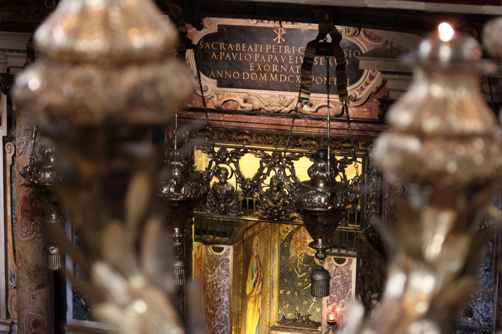 IMG_7101.JPG - Inside the  Basilica di San Pietro (St. Peter's Basilica) 