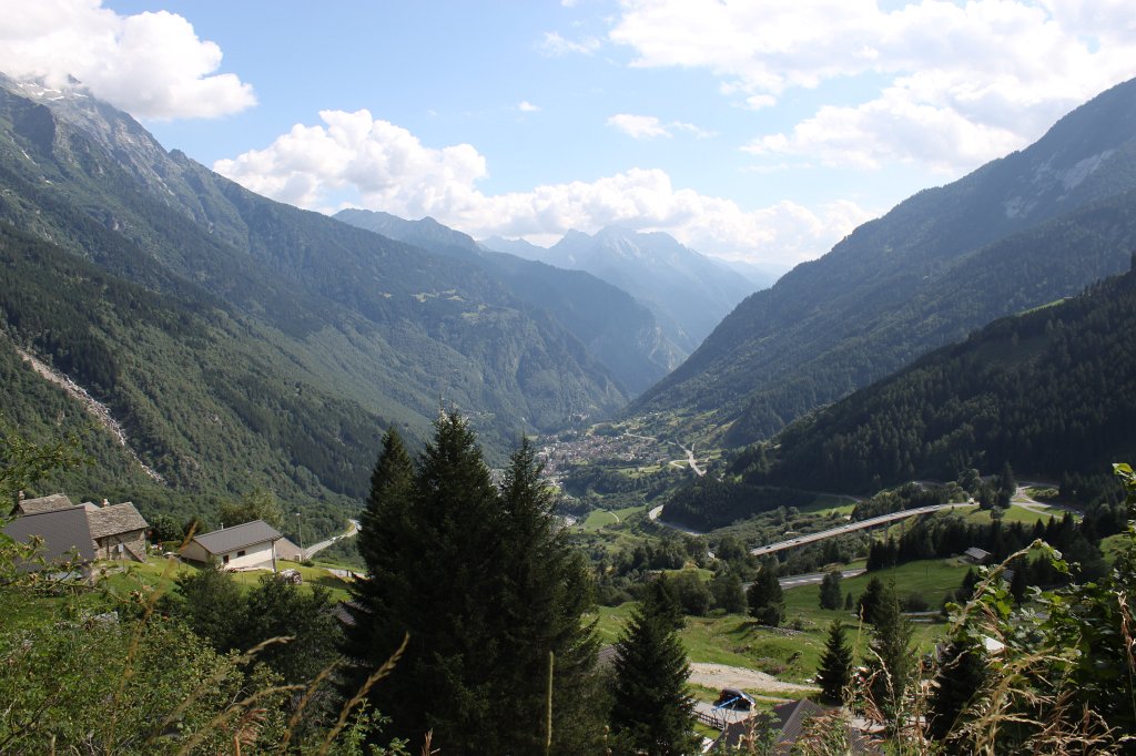 IMG_7766.JPG - Driving home up the San Bernardino Pass