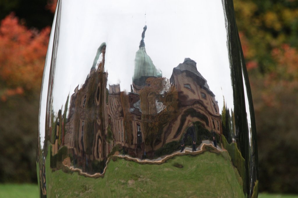 IMG_8126.JPG - Tongue, Not Vital, 2010, Edelstahl, Ex. 3/5, 520 x 105 x 125 cm,  Blickachsen  9, Bad Homburg