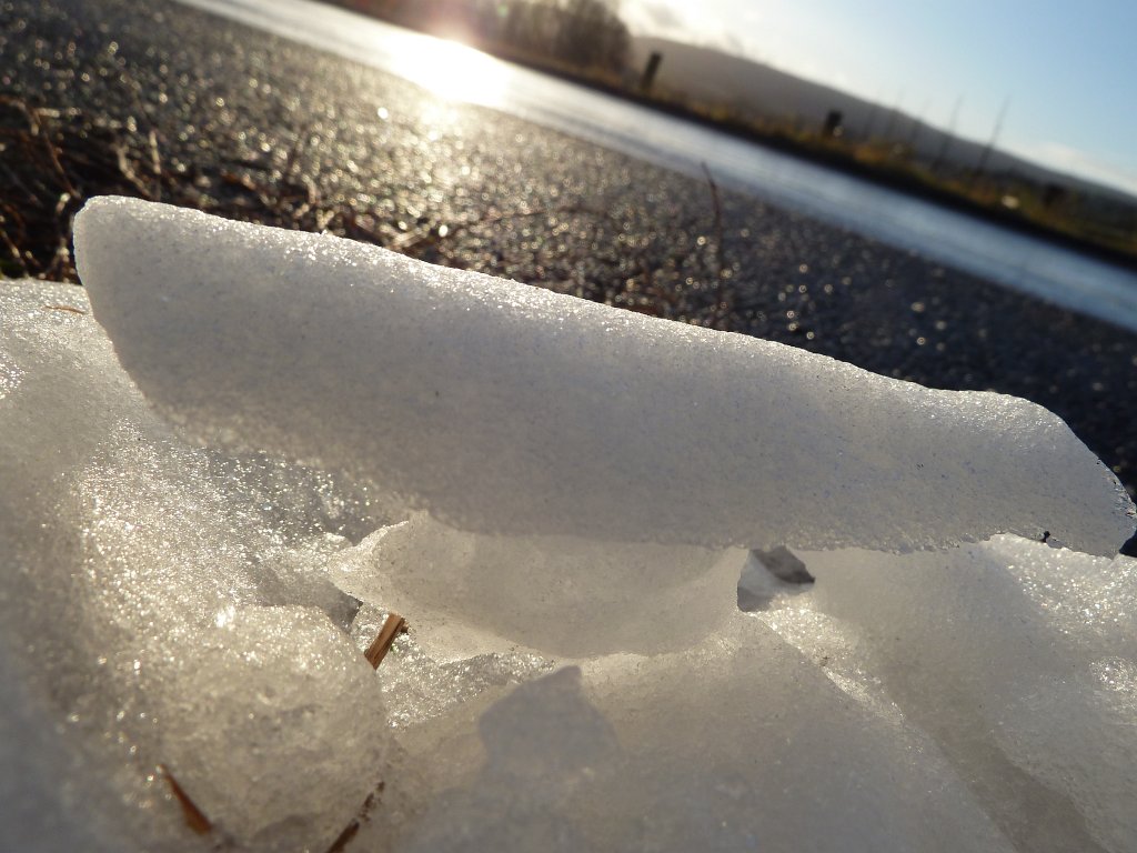 P1110378.JPG - Remaining snow