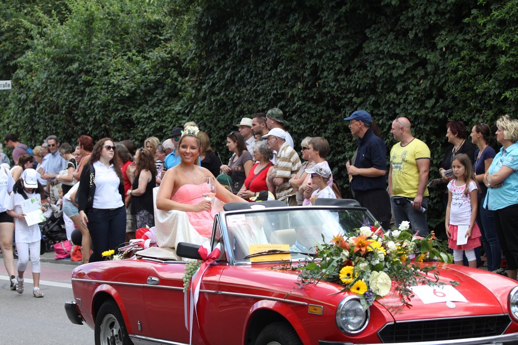 IMG_1348.JPG -  Hessentag  2014 - Gebietsweinkönigin Hessische Bergstraße 2013 -2014 Franziska Jourdan