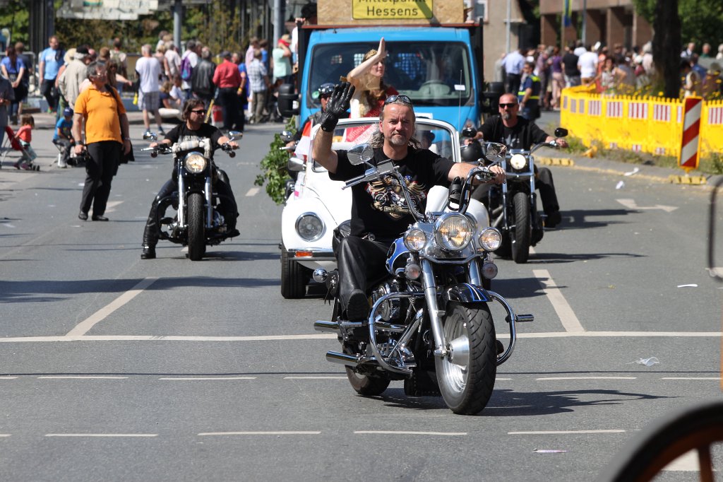 IMG_1469.JPG -  Hessentag  2014 pageant - motor bike guards