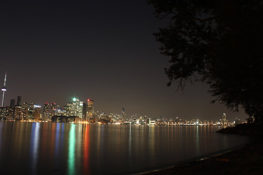 IMG_2306.JPG -  Toronto  at night