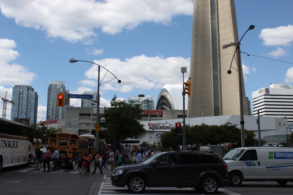 IMG_2866.JPG - Ripley's aquarium, CN tower and Rogers Center