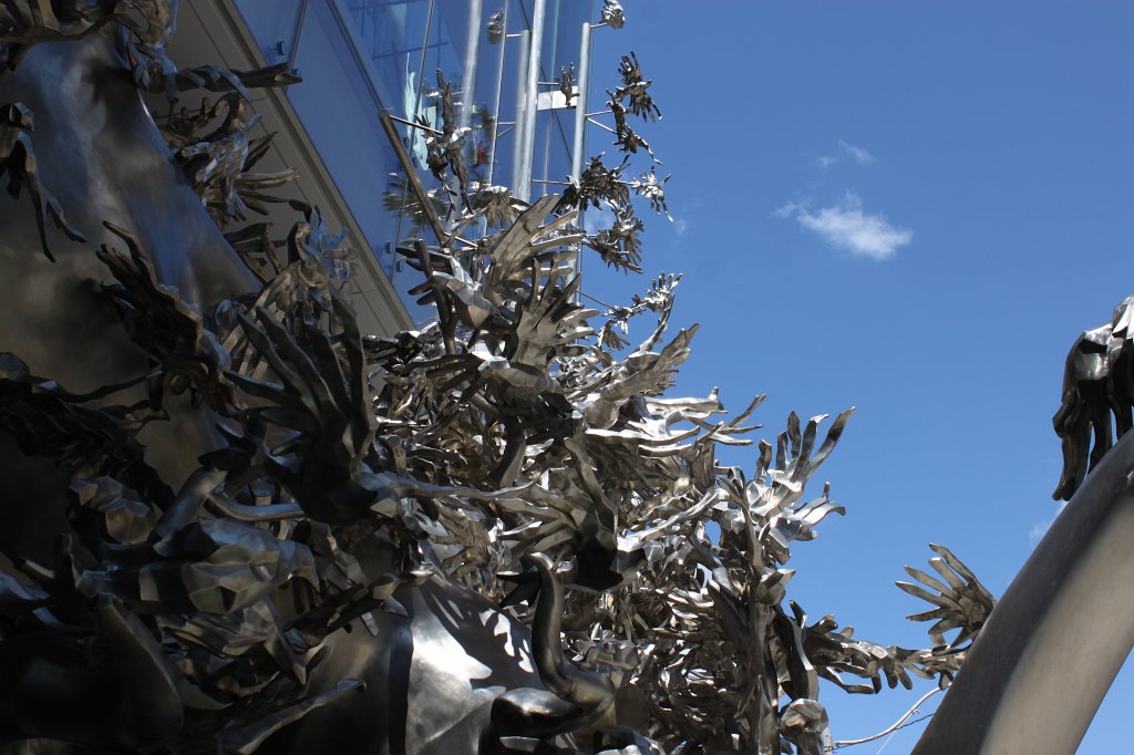 IMG_2885.JPG -  Zhang Huan  Rising