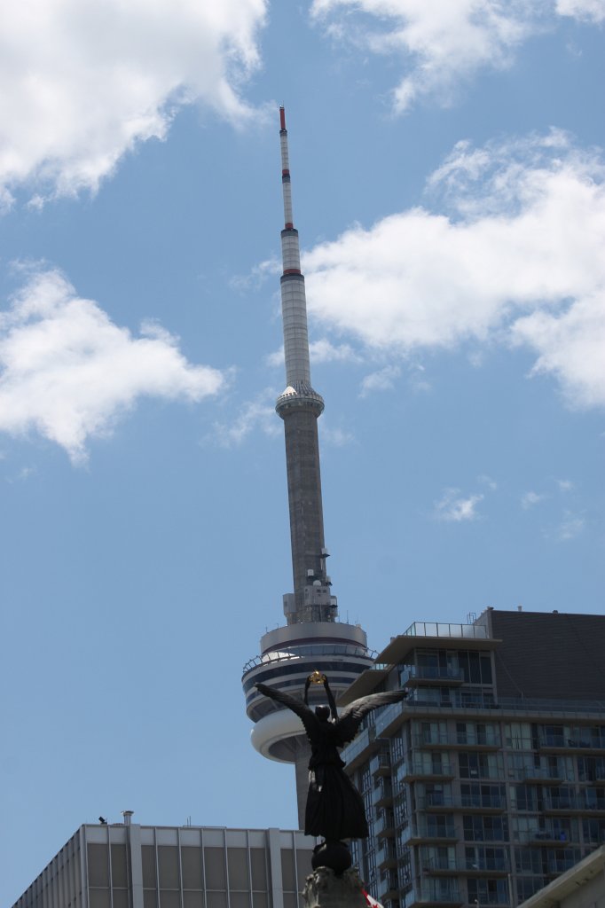 IMG_2897.JPG -  South African War Memorial  Angel and  CN Tower 