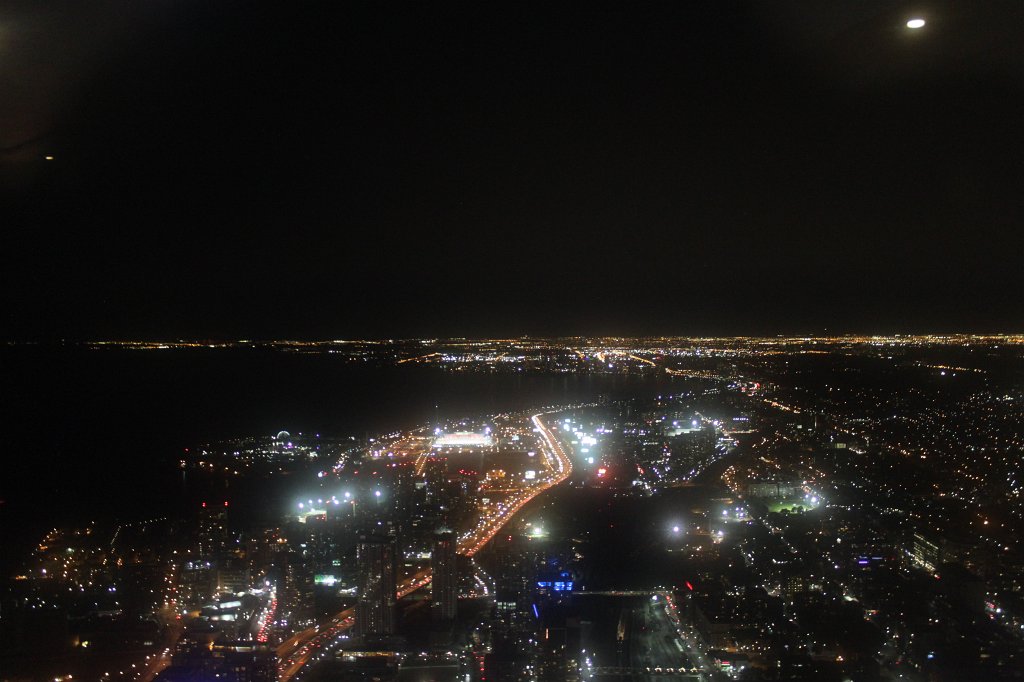 IMG_3111.JPG -  Toronto  view from  Mainpod 