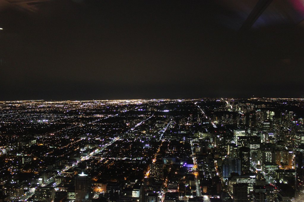 IMG_3115.JPG -  Toronto  view from  Mainpod 