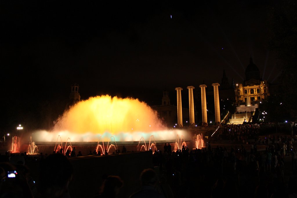 IMG_4142.JPG -  Font màgica de Montjuïc  view up to the  Museu Nacional d'Art de Catalunya 
