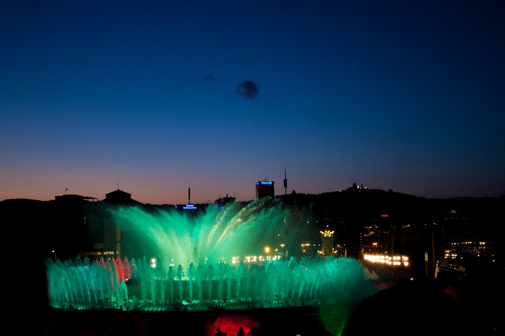 IMG_4702_c.jpg -  Font màgica de Montjuïc  - water, light and music show