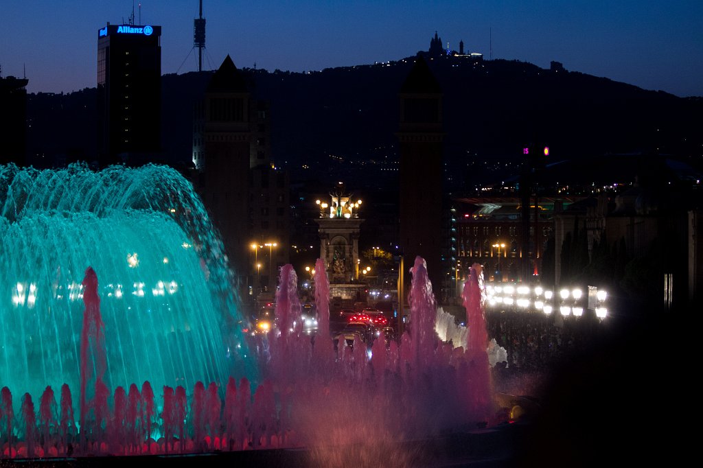 IMG_4703_c.jpg -  Font màgica de Montjuïc  - water, light and music show