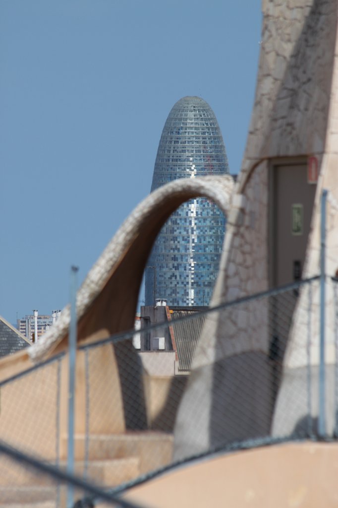 IMG_6605.JPG -  Casa Milà (La Pedrera)  &  Torre Agbar 