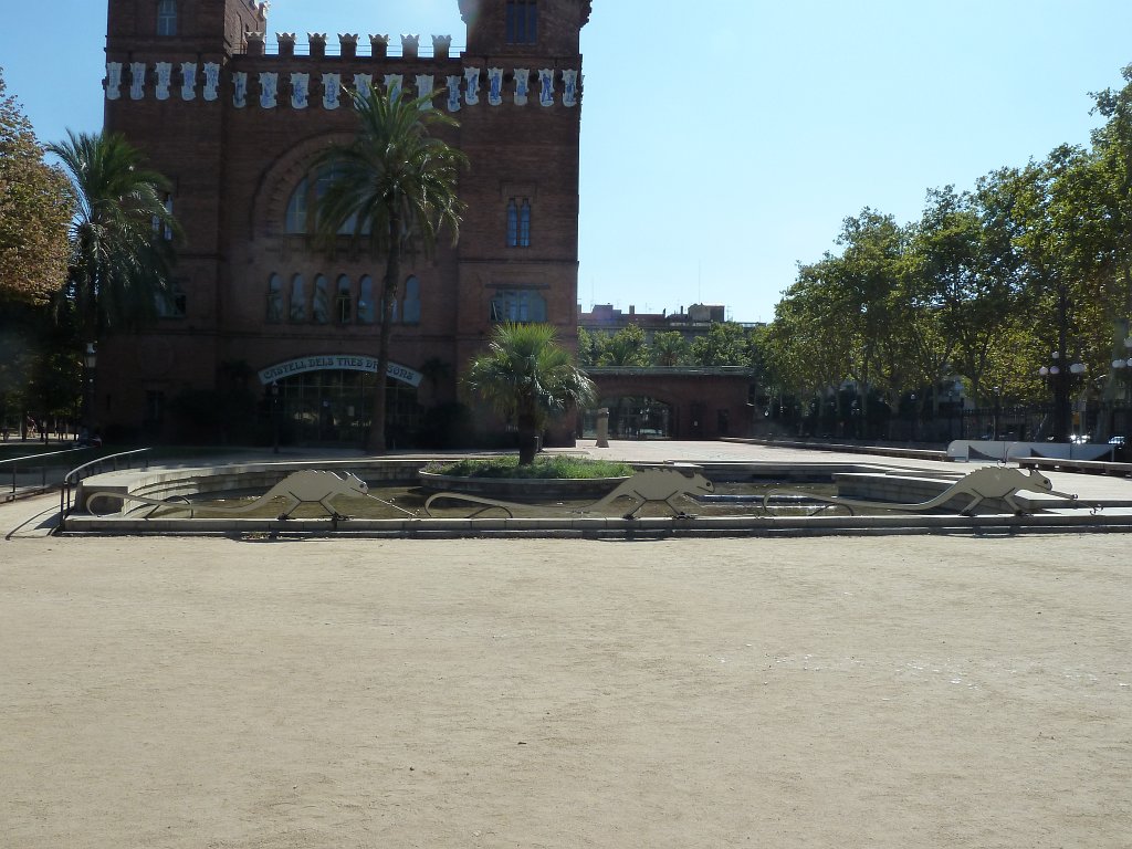 P1120969.JPG -  Castell dels Tres Dracs 