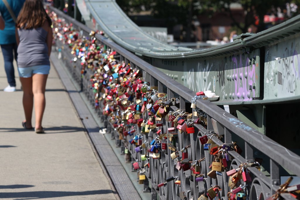 IMG_2385.JPG - Mainfest Frankfurt- Liebeschlösser