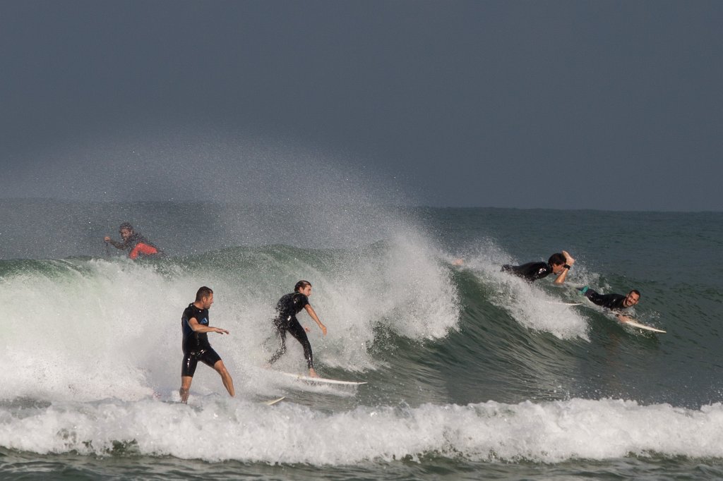 IMG_5592_c.jpg - Surfing in the morning