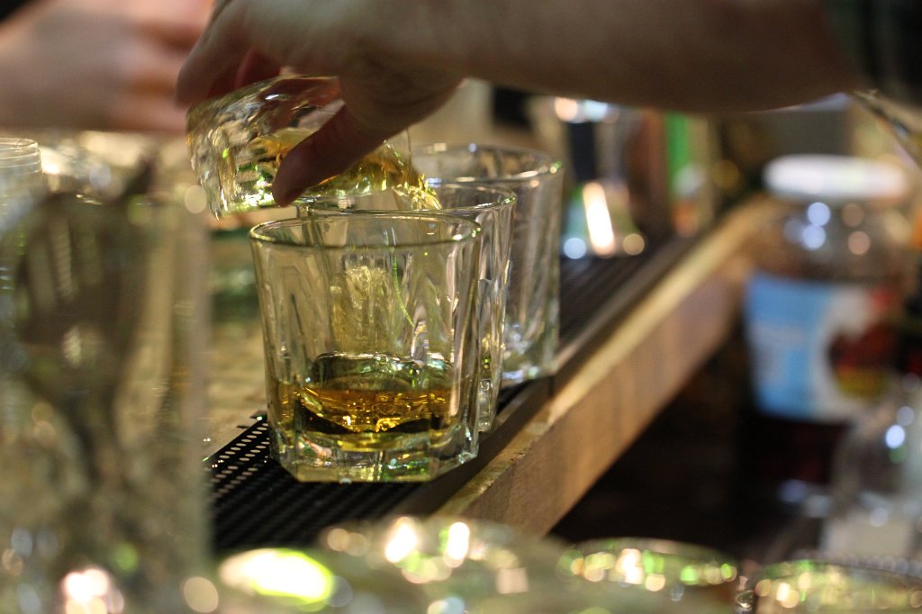 IMG_6870.JPG - Whisky at Customer Services Fun night - Beer & Pizza !