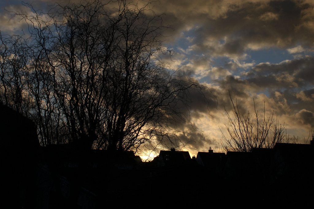 IMG_7521.JPG - Clouds over Neu-Anspach