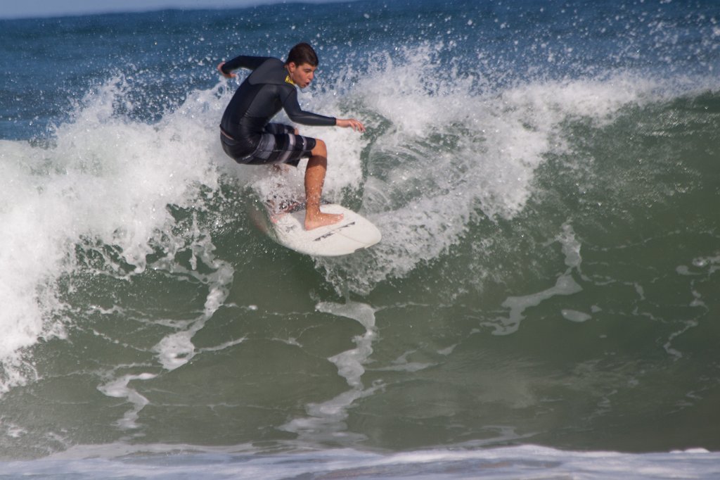 IMG_3428_c.jpg - Surfing at  Herzliya  beach
