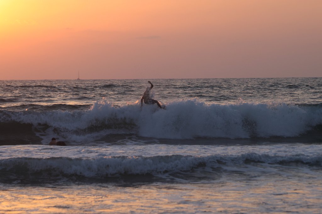 IMG_3514.JPG -  Herzliya  beach sunset fun
