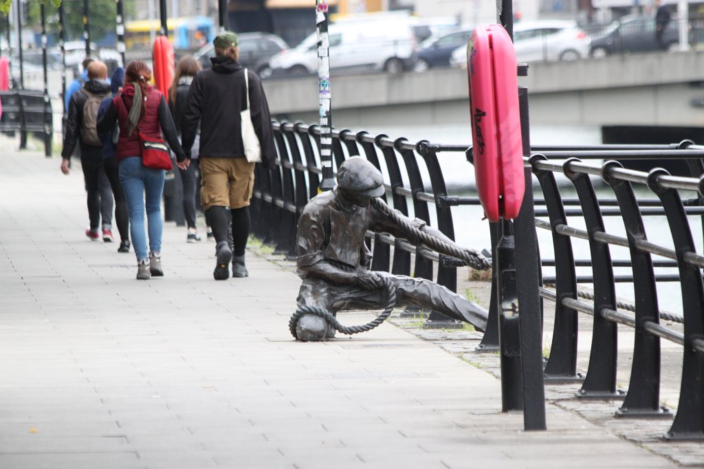 IMG_4243.JPG -  The Linesman 