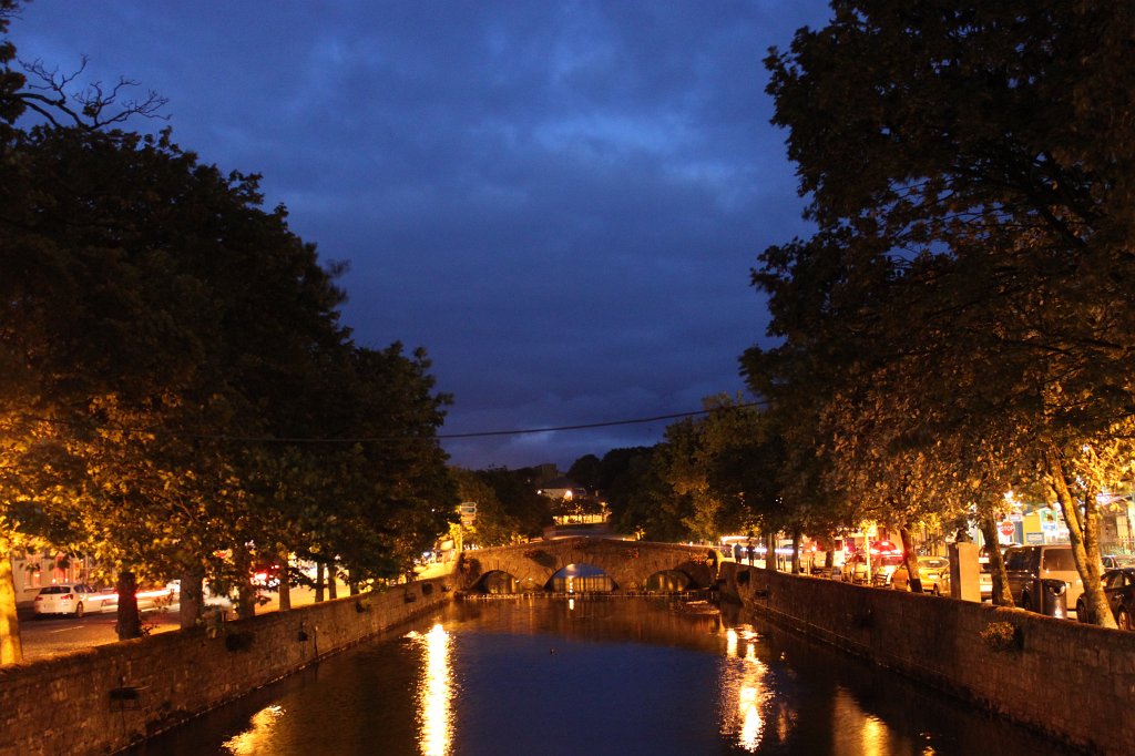 IMG_4664.JPG - Carrowbeg river in  Westport 