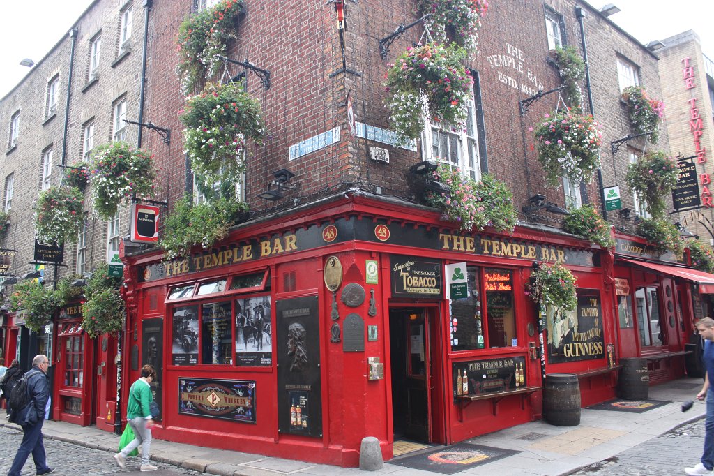 IMG_6409.JPG - The  Temple Bar  Pub
