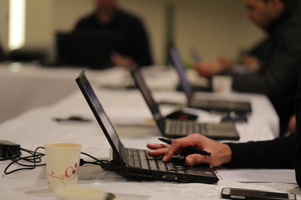 574A2470.JPG - Working