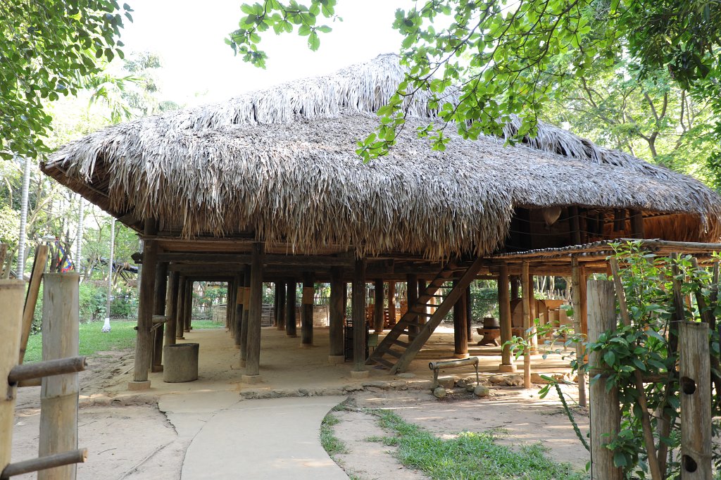 574A6698.JPG -  Vietnam Museum of Ethnology 